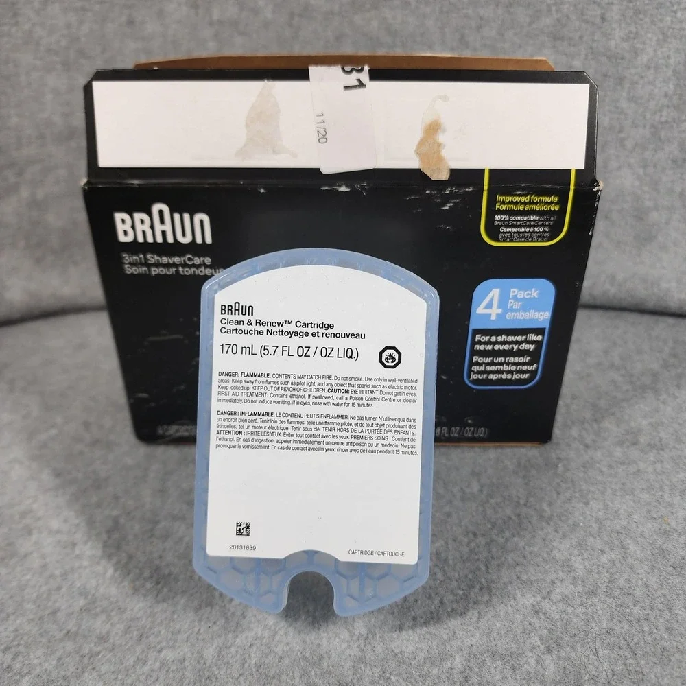 Braun 3in1 ShaverCare Clean & Renew 4 Pack Blue SmartCare Cleaning Cartridges